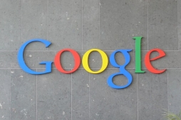 ФАС признала Google виновной в злоупотреблении доминирующим положением по отношению к «Яндексу».